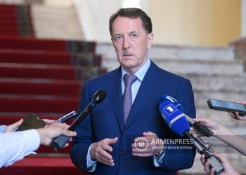Мгер Григорян и Алексей Гордеев обсудили вопрос строительства в Армении совместного технопарка