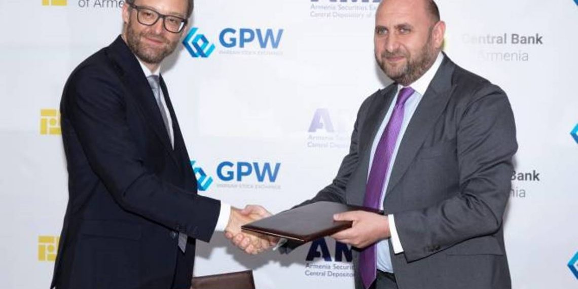 ЦБ Армении и Варшавская фондовая биржа подписали соглашение о купле-продаже Армянской фондовой биржи