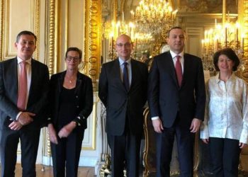 Секретарь СБ Армении и директор департамента МИД Франции обсудили нагорно- карабахский конфликт