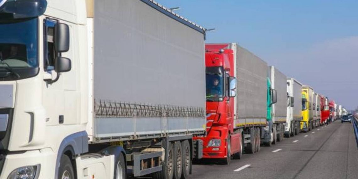 Автодорога Степанцминда-Ларс закрыта для всех видов транспортных средств