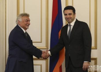 Ален Симонян принял делегацию, возглавляемую председателем Центрального правления партии «Рамкавар Азатакан»