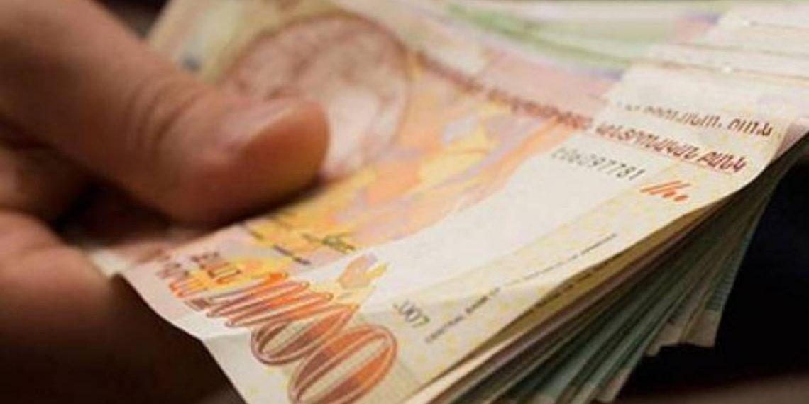 С 1 января увеличатся пенсии, зарплаты и пособия по уходу за ребенком в возрасте до двух лет