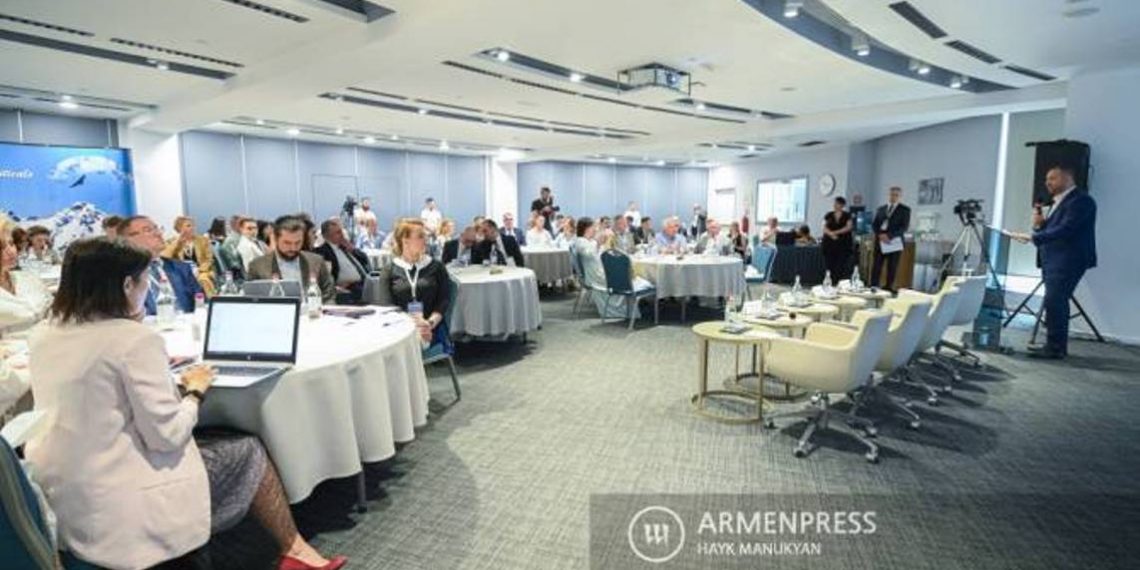 Новые перспективы для химических и фармацевтических компаний Армении и России: в Ереване проходит форум «ChemEX»