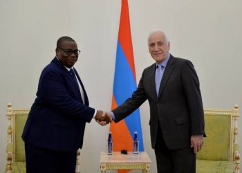Президент Ваагн Хачатурян принял верительные грамоты новоназначенного посла Бенина