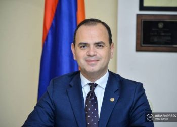 Заре Синанян отбывает в Грецию