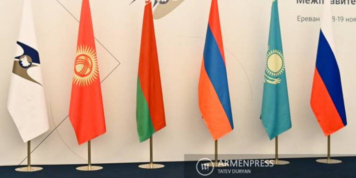 Доля платежей в нацвалютах во взаиморасчетах в ЕАЭС может достичь 80% в 2022 году