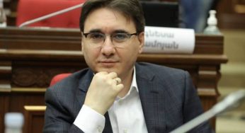 Армен Геворгян подал в отставку с поста председателя комиссии НС