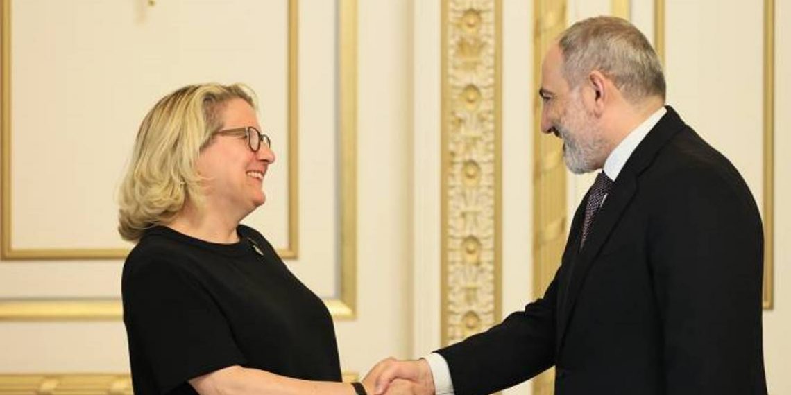 Премьер-министр Пашинян принял федерального министра экономического сотрудничества и развития Германии