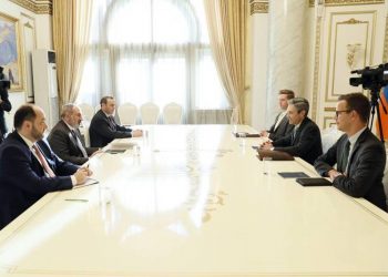 Премьер-министр Армении принял президента Фонда поддержки национальной демократии Деймона Уилсона