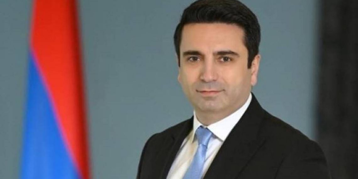 Армянское общество своими действиями доказало, что отвергает посягательства на конституционный строй. Ален Симонян