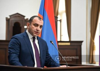 Арман Диланян направил поздравительное послание по случаю Дня Конституции