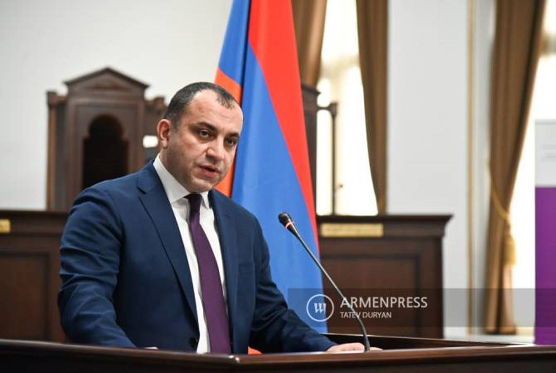 Армении пресс. Глава Армении.