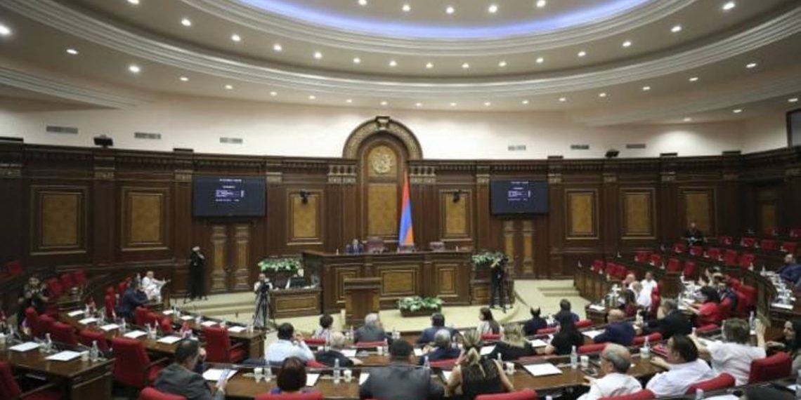 Стартовало внеочередное заседание Национального собрания Армении