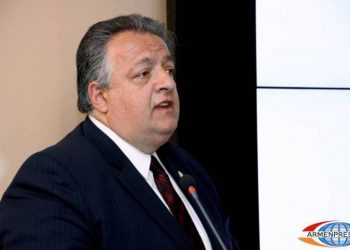 Звание почетного доктора ЕГУ — Нубару Афеяну