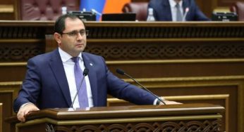 Министр обороны сослался на дискуссии о том, якобы предпринимается попытка подчинить Вооруженные Силы министру