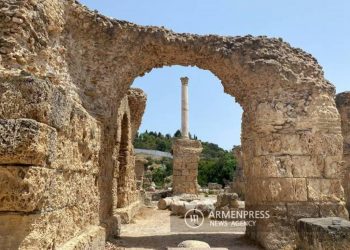 Знакомые места из фильмов, экстремальные туры, бело-голубые домики и торги с торговцами: неделя журналистов в Тунисе