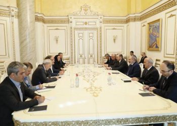 Иран считает неприемлемыми любые попытки изменить геополитическую ситуацию в регионе: Пашинян принял Шамхани