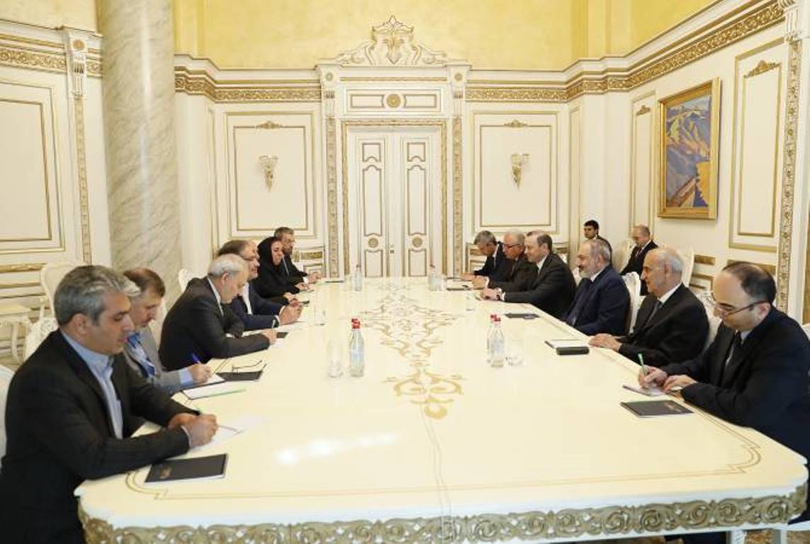 Иран считает неприемлемыми любые попытки изменить геополитическую ситуацию в регионе: Пашинян принял Шамхани