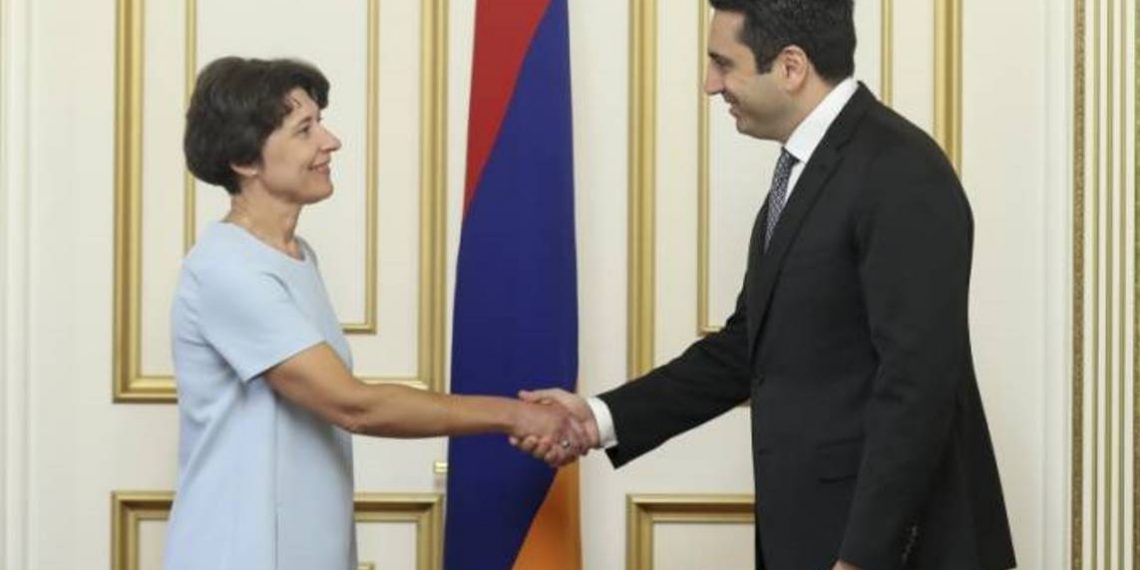 Спикер НС Армении на встрече с Риной Калюранд назвал «чрезвычайно тревожным» визит спикера парламента Эстонии в Шуши