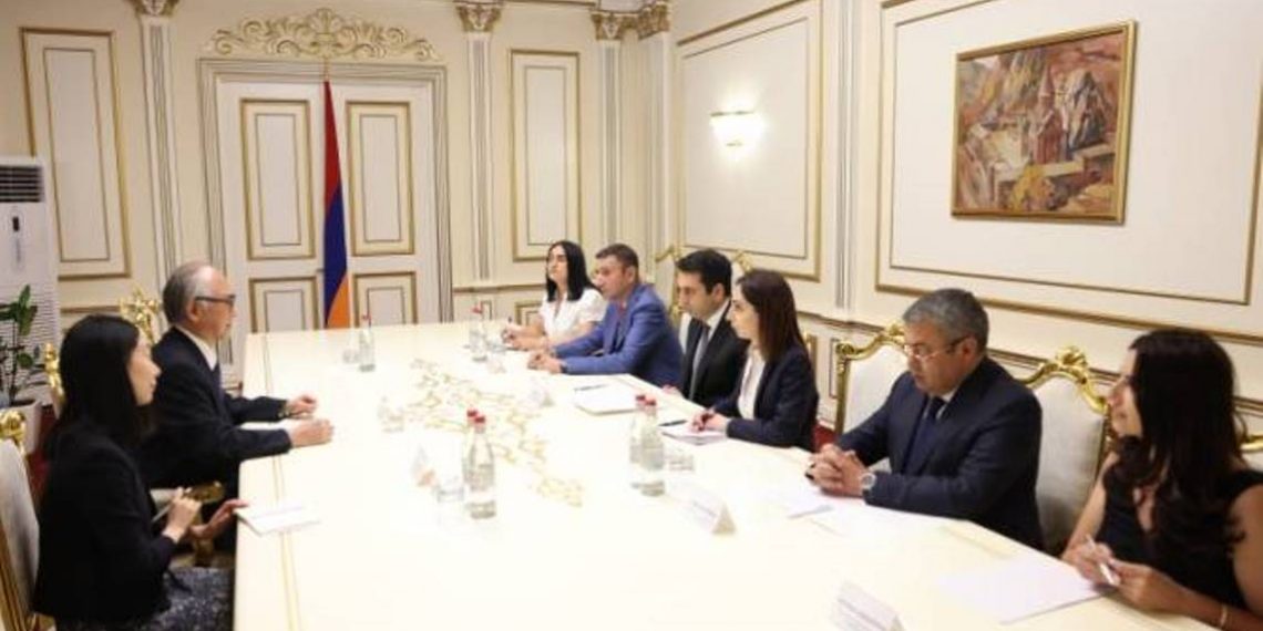 Ален Симонян и посол Японии в Армении обсудили вопросы, связанные с важностью регионального мира и безопасности