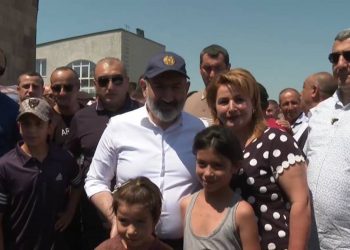 Помогите нам — помочь вам. Пашинян договорился с обратившимися к нему сельчанами