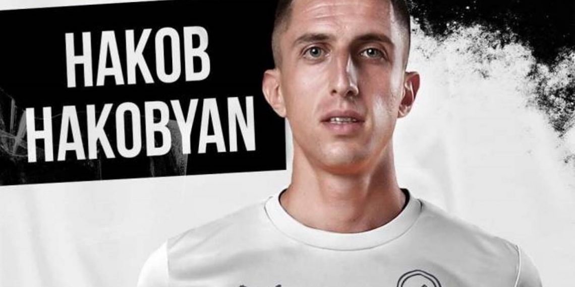 Защитник сборной Армении Акоп Акопян присоединился к «Арарат-Армения»