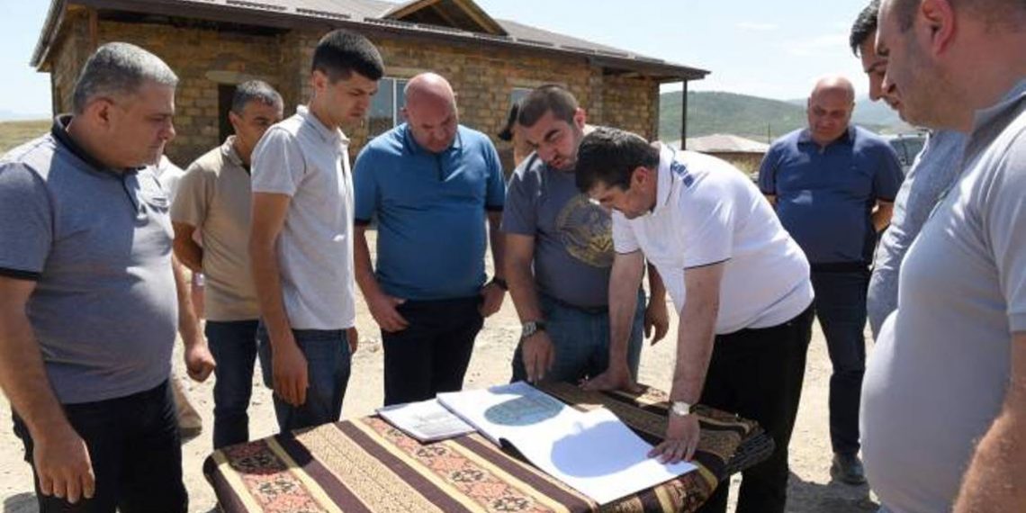 Президент Арцаха проследил за ходом ряда масштабных проектов, запущенных в Аскеранском районе после войны