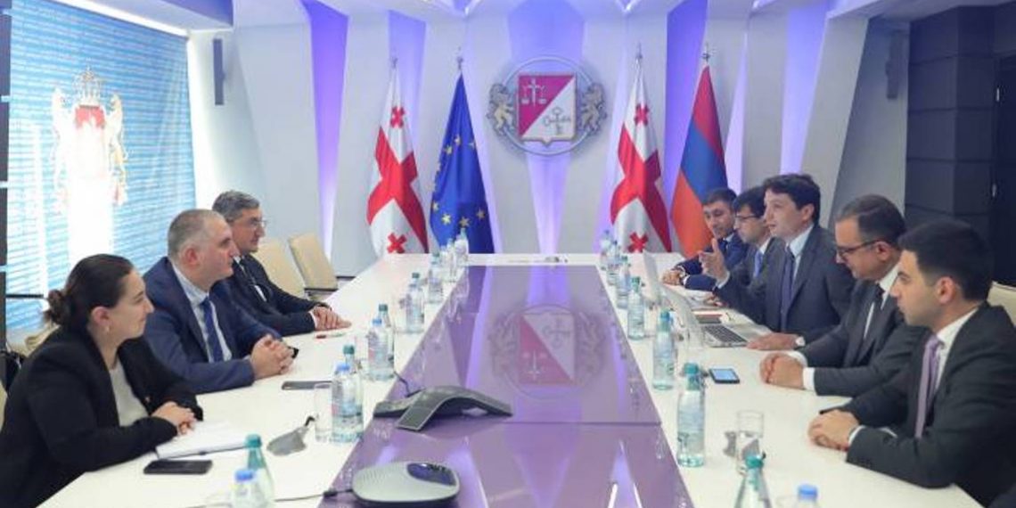 Армения и Грузия укрепляют сотрудничество в налоговой и таможенной сферах: КГД