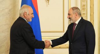 Премьер-министр Пашинян принял французского политического деятеля армянского происхождения Жоржа Кепенекяна
