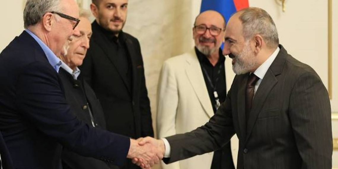 Никол Пашинян принял участников 19-го Международного кинофестиваля “Золотой абрикос”