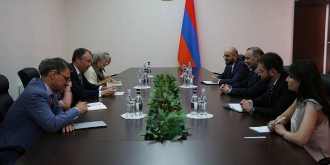 Секретарь Совбеза Армении и спецпредставитель ЕС обсудили ход реализации брюссельского процесса