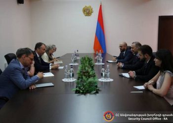 Секретарь Совбеза Армении и спецпредставитель ЕС обсудили ход реализации брюссельского процесса