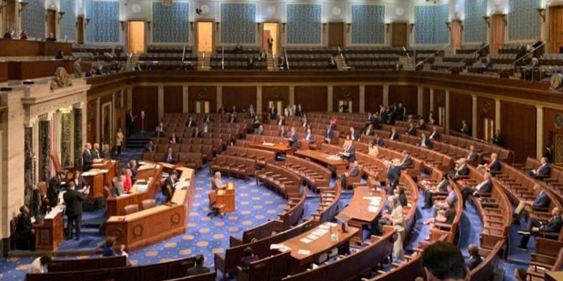 Палата представителей США приняла поправку о представлении отчета о военных преступлениях Азербайджана