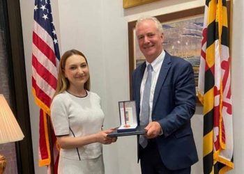 Посол Макунц представила сенатору Ван Холлену позицию Армении по региональным событиям