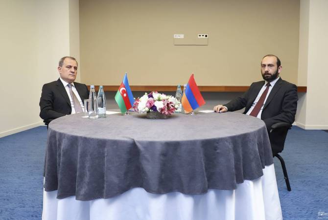 Арарат Мирзоян и Джейхун Байрамов коснулись широкого круга вопросов