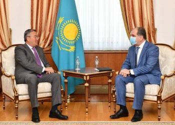 Посол Гевондян и министр иностранных дел Казахстана обсудили вопросы сотрудничества