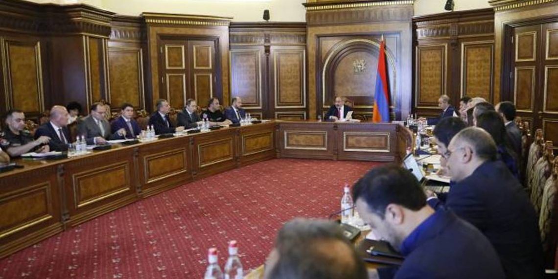 В правительстве Армении обсужден процесс реализации реформ полиции