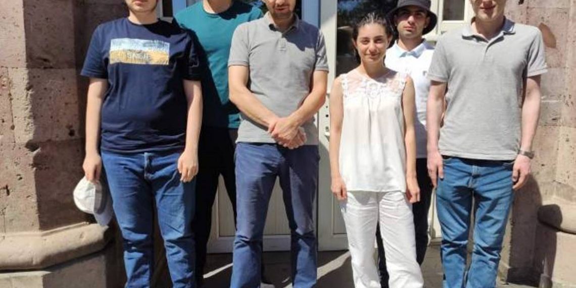 Армянские школьники вернулись с Международной олимпиады по физике с 3 бронзовыми медалями