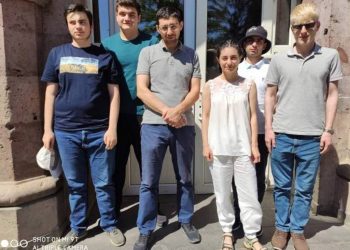 Армянские школьники вернулись с Международной олимпиады по физике с 3 бронзовыми медалями