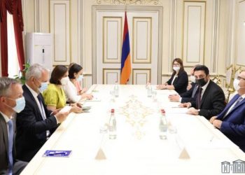 Армения не имеет территориальных претензий к своим соседям: Ален Симонян