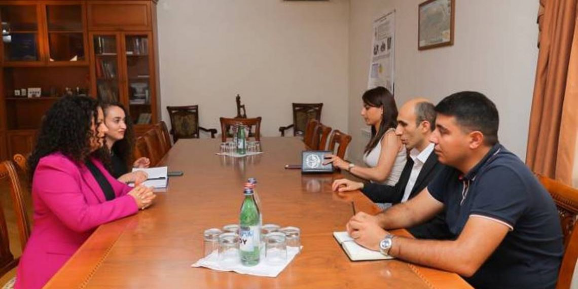 Госминистр Арцаха обсудил возможности сотрудничества с председателем городского совета Уэстбрука