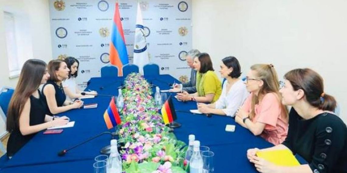 Омбудсмен Армении представила вице-председателю Бундестага вопрос возвращения из Азербайджана армянских пленных