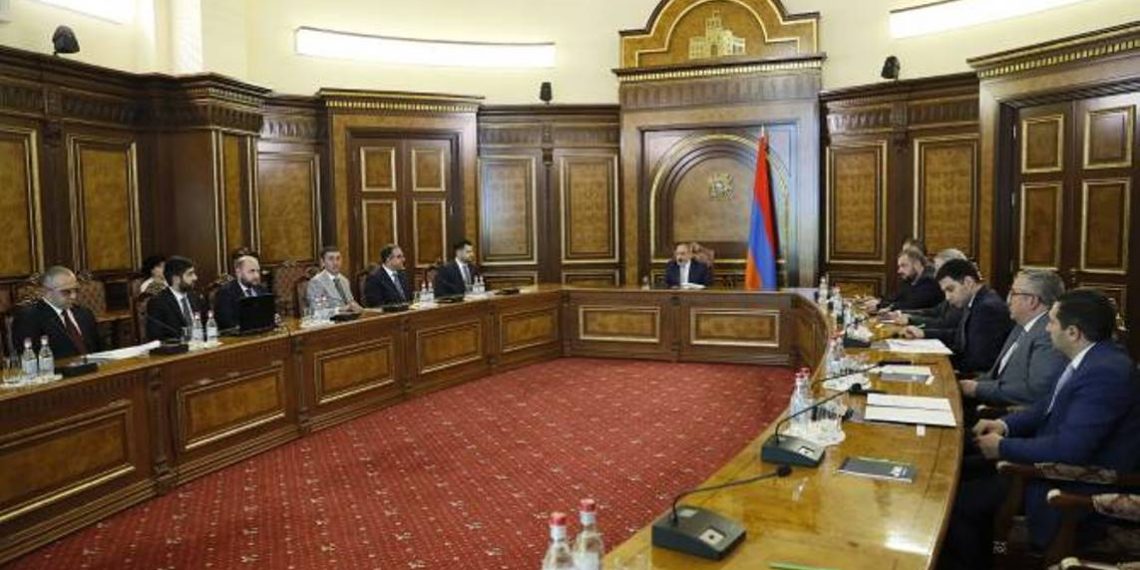 В правительстве обсуждены связанные с переработкой винограда проблемы и пути их решения