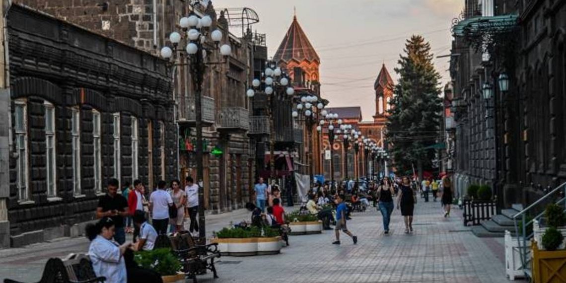 Мэр Гюмри представил реализуемые работы: субвенционные программы и культурные мероприятия