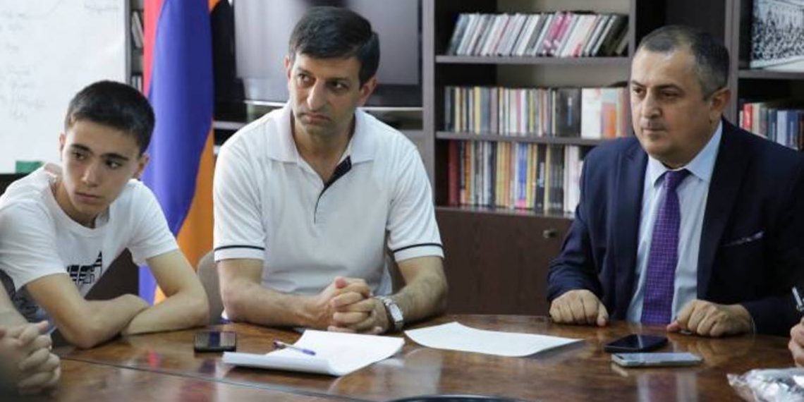 Карен Гилоян пожелал успехов армянским участникам спортивных игр «Дети Азии»