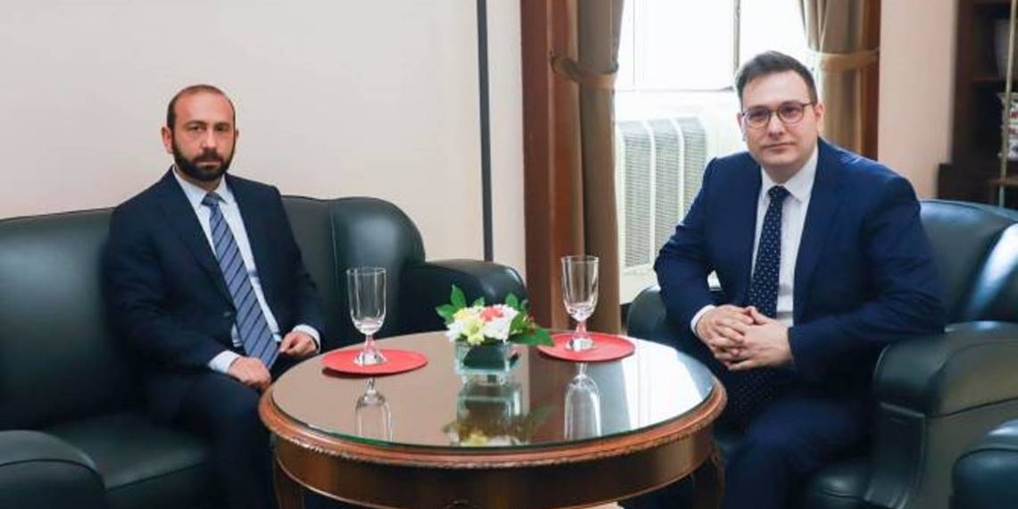 Министр иностранных дел Армении обсудил с чешским коллегой вопросы региональной безопасности