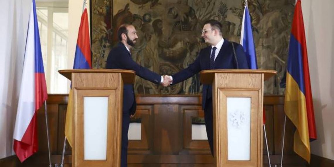 Глава МИД Армении выразил признательность чешской стороне за содействие усилиям сопредседательства Минской группы ОБСЕ