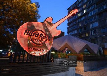 Музейные экспонаты, уникальная кухня: в Ереване скоро откроется Хард Рок Кафе