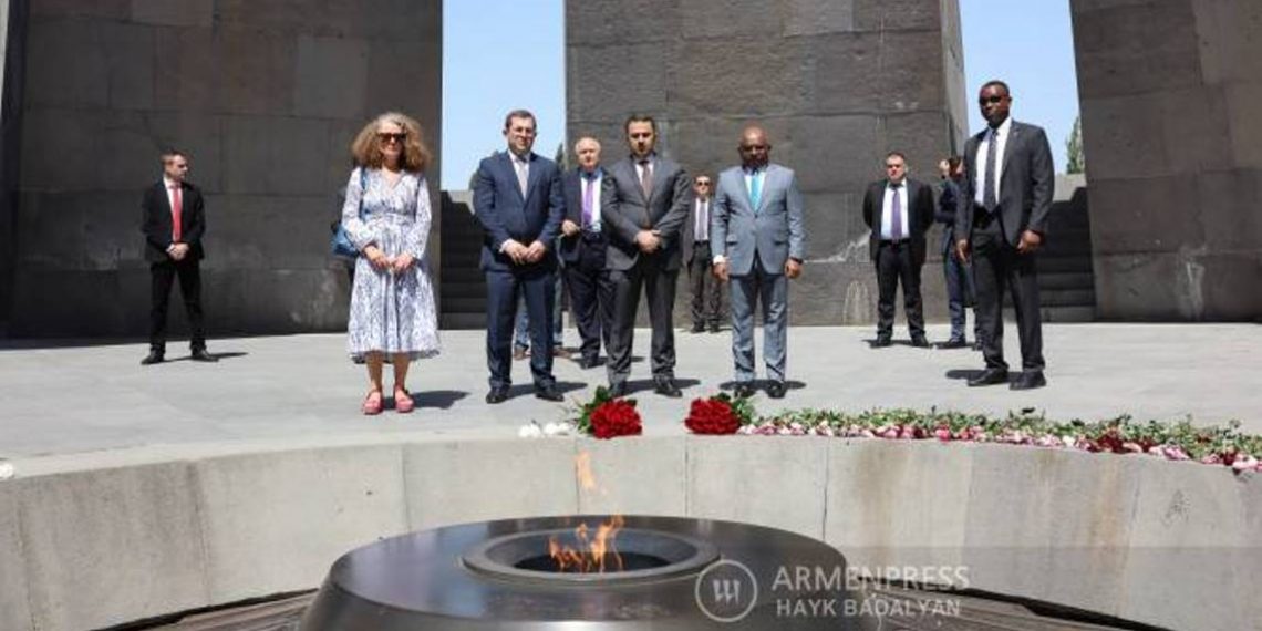 Делегация во главе с председателем Генассамблеи ООН посетила Мемориал жертв Геноцида армян