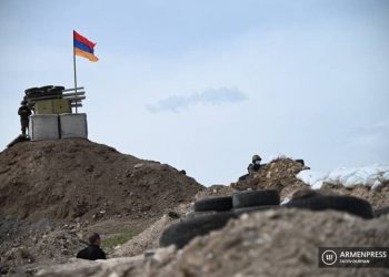 ВС Азербайджана открыли огонь по армянским позициям из стрелкового оружия разного калибра: Министерство обороны Армении